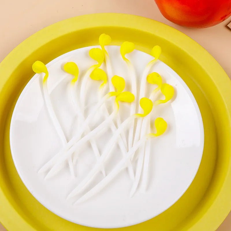 20pcs Elastic Stress Relief Toy Interest Bean Sprouts Stretch Simulation Yellow Bean Sprouts Decompression Props Kitchen Decor