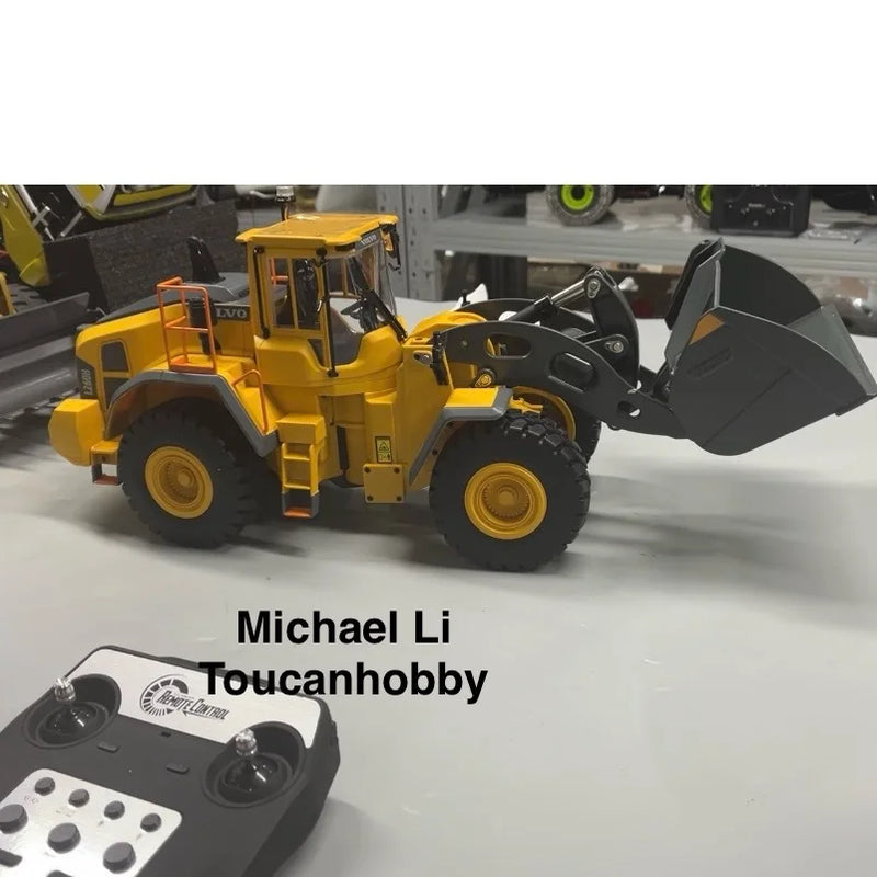 L260H RC Loader 1/16 Double E E592 Electric Loader Remote Control Cars Sound Rotaion Light Toy Boy Construction Trucks TH23665